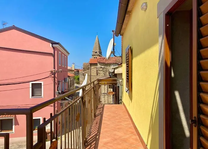 Relax House Near Croatia Nyaraló *